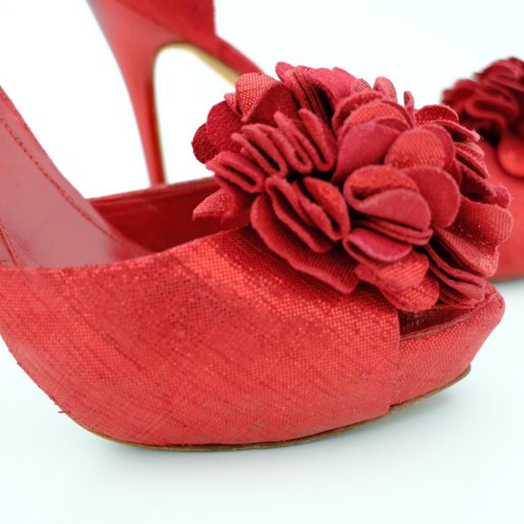 Alexander McQueen Red Floral D’Orsay Heels - Picture 3 of 6